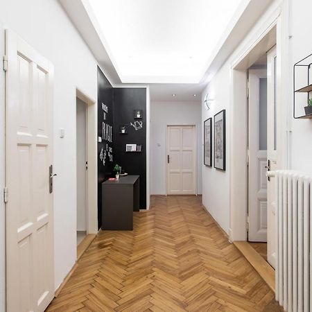 Spacious Apartments Near The River Prag Dış mekan fotoğraf